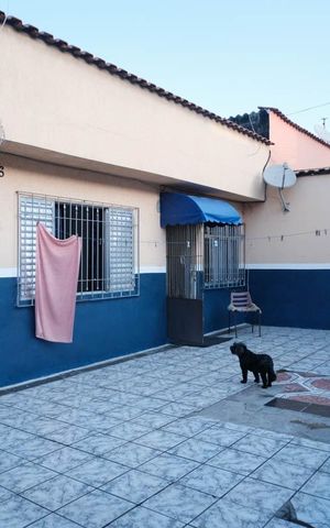 Casa à venda com 179m², 3 quartos e 7 vagasGaragem