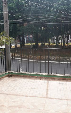 Casa à venda com 300m², 2 quartos e 2 vagasSacada do Quarto