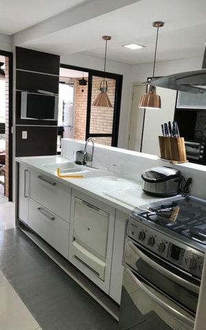 Apartamento à venda com 195m², 3 quartos e 4 vagas