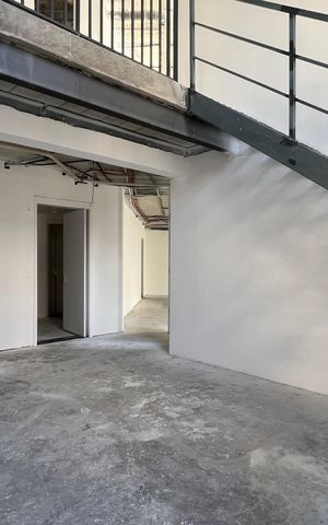 Apartamento à venda com 663m², 3 quartos e 6 vagas Apartamento à venda com 663m², 3 quartos e 6 vagasSala