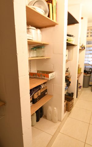 Casa à venda com 450m², 5 quartos e 2 vagasCasa 2 - Sala Despensa