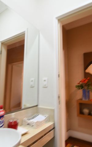 Casa à venda com 450m², 5 quartos e 2 vagasLavabo