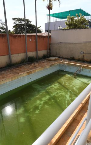 Casa à venda com 450m², 5 quartos e 2 vagasPiscina