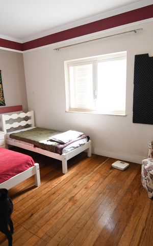 Casa à venda com 450m², 5 quartos e 2 vagasSuíte