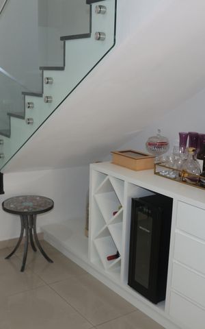 Casa à venda com 358m², 3 quartos e 4 vagasSala