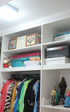 Casa à venda com 358m², 3 quartos e 4 vagasCloset da Suíte 