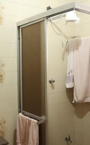 Casa à venda com 140m², 3 quartos e 2 vagasBanheiro da Suíte 2