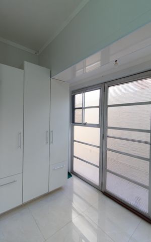 Casa à venda com 212m², 4 quartos e 2 vagasÁrea de Serviço