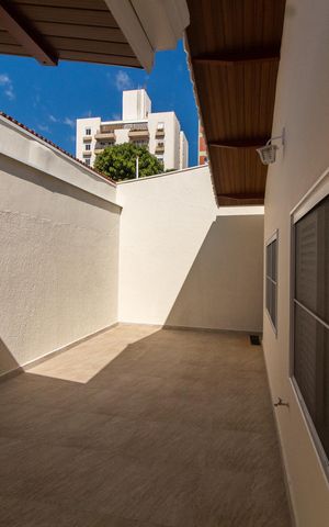 Casa à venda com 212m², 4 quartos e 2 vagasÁrea Externa