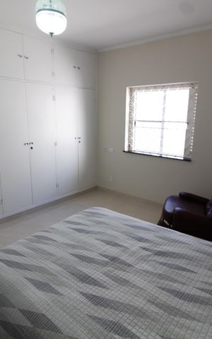 Casa à venda com 212m², 4 quartos e 2 vagasSuíte