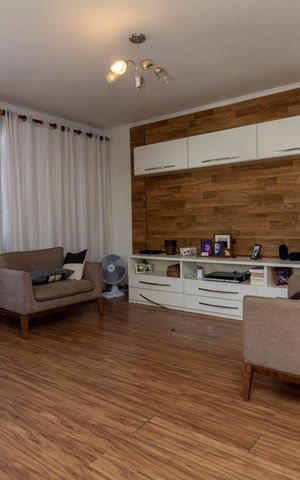 Casa para alugar com 250m², 4 quartos e 4 vagas Casa para alugar com 250m², 4 quartos e 4 vagasSala
