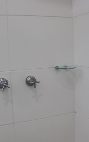 Apartamento para alugar com 68m², 2 quartos e 1 vaga Apartamento para alugar com 68m², 2 quartos e 1 vagaBanheiro da Suíte