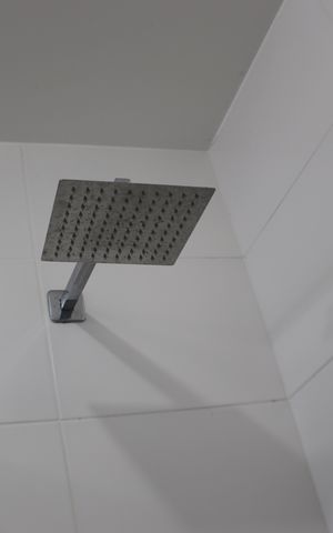 Apartamento para alugar com 68m², 2 quartos e 1 vaga Apartamento para alugar com 68m², 2 quartos e 1 vagaBanheiro da Suíte