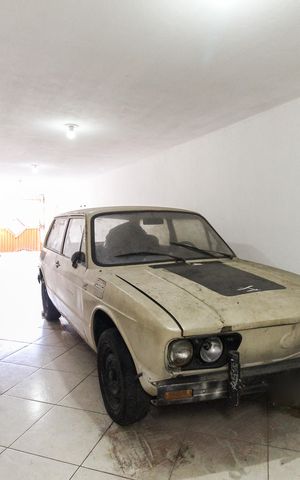 Casa à venda com 200m², 2 quartos e 3 vagas Casa à venda com 200m², 2 quartos e 3 vagasGaragem