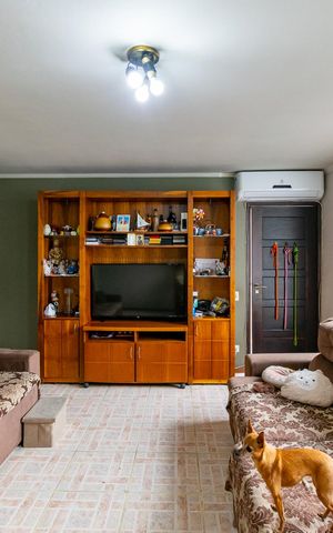 Casa à venda com 130m², 3 quartos e 4 vagas Casa à venda com 130m², 3 quartos e 4 vagasSala