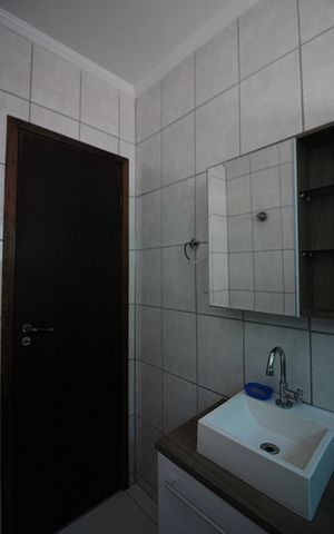 Casa para alugar com 133m², 2 quartos e 2 vagasBanheiro Social