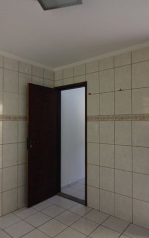 Casa para alugar com 133m², 2 quartos e 2 vagasCozinha