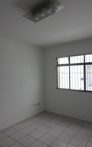 Casa para alugar com 133m², 2 quartos e 2 vagasSala