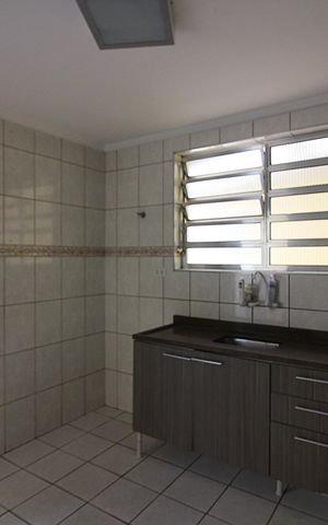 Casa para alugar com 133m², 2 quartos e 2 vagasCozinha