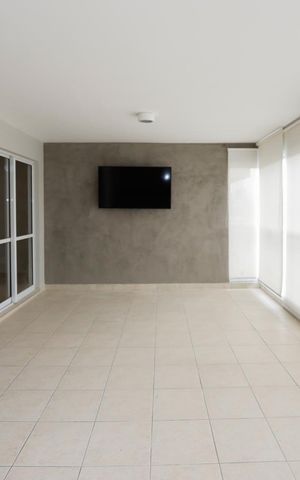 Apartamento para alugar com 160m², 4 quartos e 2 vagas Apartamento para alugar com 160m², 4 quartos e 2 vagasVaranda
