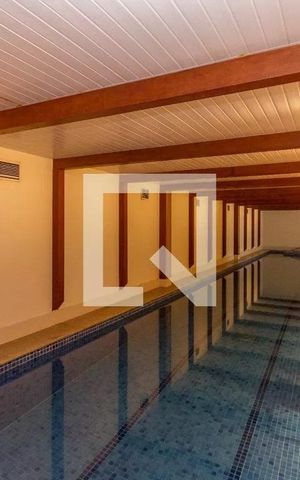 Apartamento para alugar com 160m², 4 quartos e 2 vagas Apartamento para alugar com 160m², 4 quartos e 2 vagasÁrea comum - Piscina Coberta