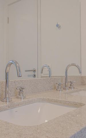 Apartamento à venda com 117m², 2 quartos e 2 vagasBanheiro da Suíte 2