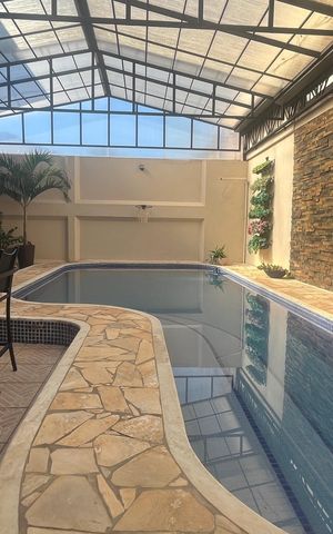 Casa à venda com 799m², 6 quartos e 3 vagas Casa à venda com 799m², 6 quartos e 3 vagasPiscina