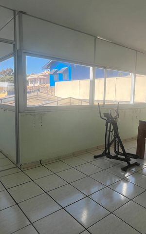 Casa à venda com 799m², 6 quartos e 3 vagas Casa à venda com 799m², 6 quartos e 3 vagasÁrea externa