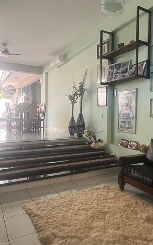 Casa à venda com 799m², 6 quartos e 3 vagas Casa à venda com 799m², 6 quartos e 3 vagasSala