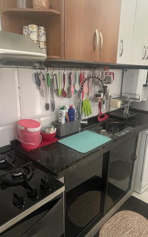 Casa à venda com 799m², 6 quartos e 3 vagas Casa à venda com 799m², 6 quartos e 3 vagasCozinha - Armários