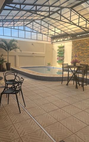Casa à venda com 799m², 6 quartos e 3 vagas Casa à venda com 799m², 6 quartos e 3 vagasÁrea comum - Piscina