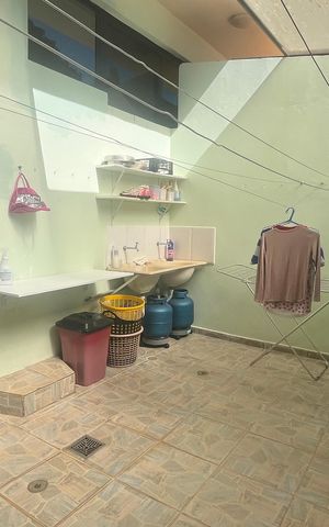 Casa à venda com 799m², 6 quartos e 3 vagas Casa à venda com 799m², 6 quartos e 3 vagasÁrea comum