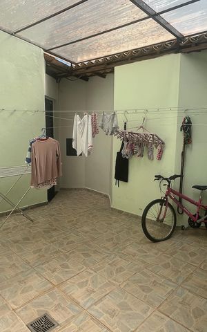 Casa à venda com 799m², 6 quartos e 3 vagas Casa à venda com 799m², 6 quartos e 3 vagasÁrea comum