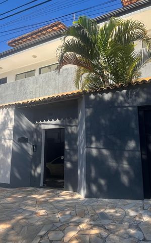Casa à venda com 799m², 6 quartos e 3 vagas Casa à venda com 799m², 6 quartos e 3 vagasFachada do bloco