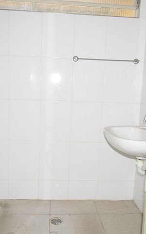 Casa à venda com 110m², 2 quartos e 2 vagasBanheiro