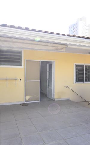 Casa à venda com 110m², 2 quartos e 2 vagasÁrea Externa