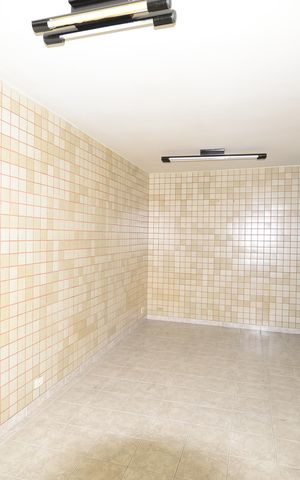 Casa à venda com 110m², 2 quartos e 2 vagasSala