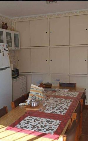 Casa à venda com 300m², 4 quartos e 12 vagas Casa à venda com 300m², 4 quartos e 12 vagasCozinha