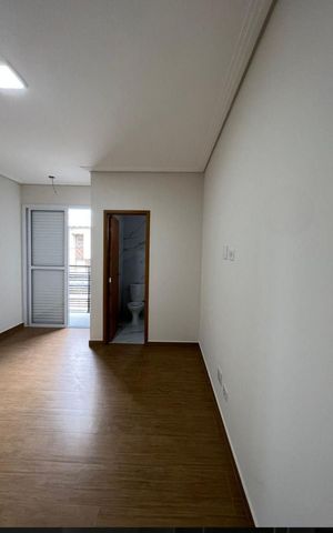 Casa à venda com 300m², 3 quartos e 2 vagas Casa à venda com 300m², 3 quartos e 2 vagasQuarto