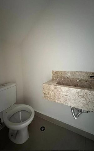 Casa à venda com 300m², 3 quartos e 2 vagas Casa à venda com 300m², 3 quartos e 2 vagasLavabo