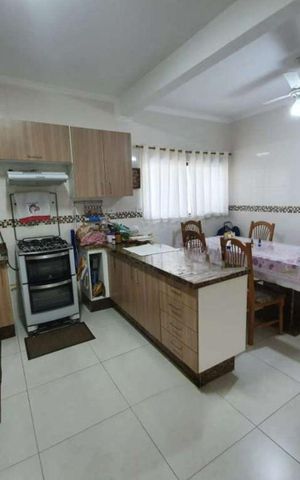 Casa à venda com 260m², 3 quartos e 2 vagas Casa à venda com 260m², 3 quartos e 2 vagasCozinha