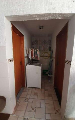 Casa à venda com 260m², 3 quartos e 2 vagas Casa à venda com 260m², 3 quartos e 2 vagasLavanderia