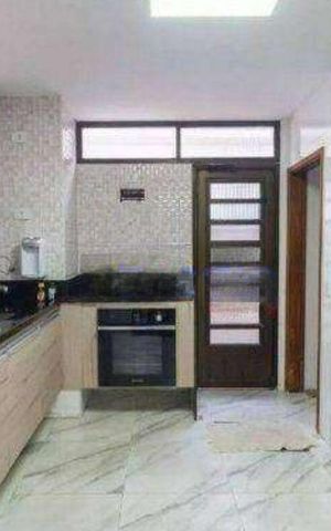 Casa à venda com 300m², 4 quartos e 4 vagas Casa à venda com 300m², 4 quartos e 4 vagasCozinha