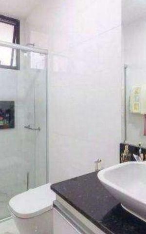Casa à venda com 300m², 4 quartos e 4 vagas Casa à venda com 300m², 4 quartos e 4 vagasBanheiro