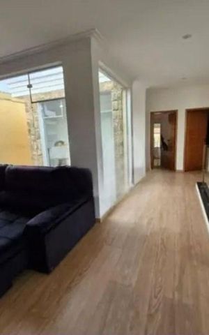 Casa à venda com 700m², 4 quartos e 4 vagasQuarto