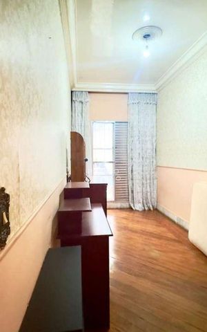 Casa à venda com 300m², 3 quartos e 2 vagas Casa à venda com 300m², 3 quartos e 2 vagasQuarto