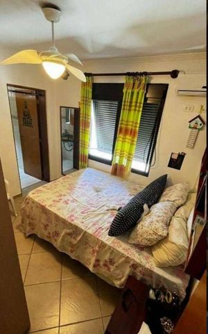 Casa à venda com 300m², 2 quartos e 3 vagas Casa à venda com 300m², 2 quartos e 3 vagasQuarto