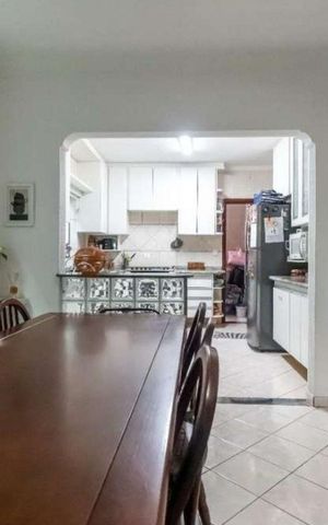 Casa à venda com 200m², 3 quartos e 3 vagas Casa à venda com 200m², 3 quartos e 3 vagasSala de jantar