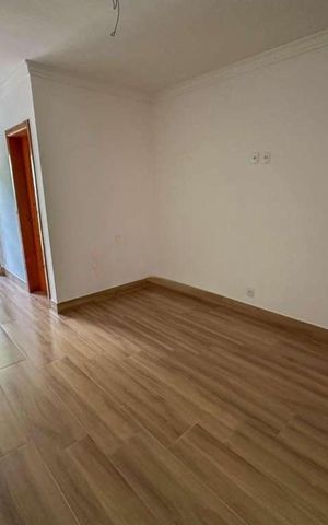 Casa à venda com 200m², 3 quartos e 2 vagas Casa à venda com 200m², 3 quartos e 2 vagasQuarto