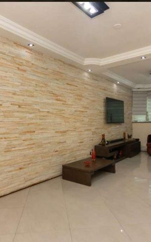Casa à venda com 270m², 3 quartos e 5 vagas Casa à venda com 270m², 3 quartos e 5 vagasSala